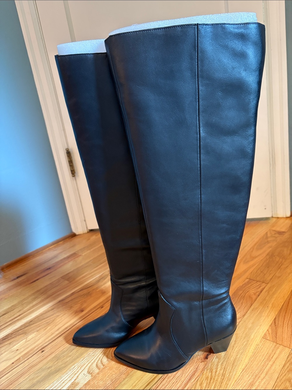 NWT Vince Camuto Vuliann Extra-Wide Calf Boots